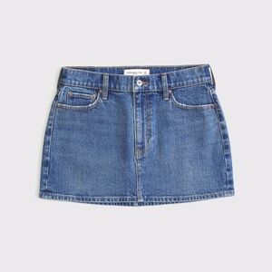NWT! Abercrombie & Fitch (33) Curve Love Mid Rise Denim Mini Skirt Medium Wash